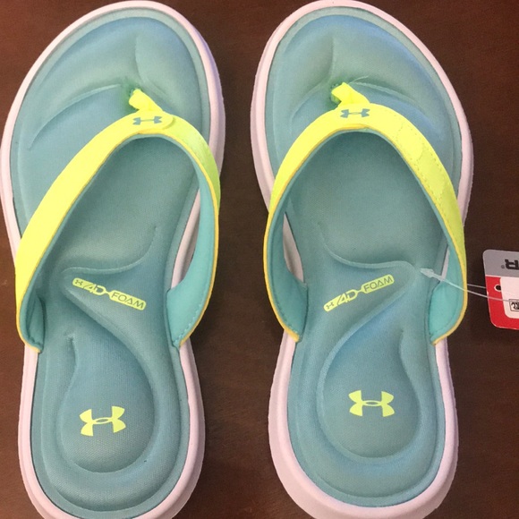 stephen curry flip flops